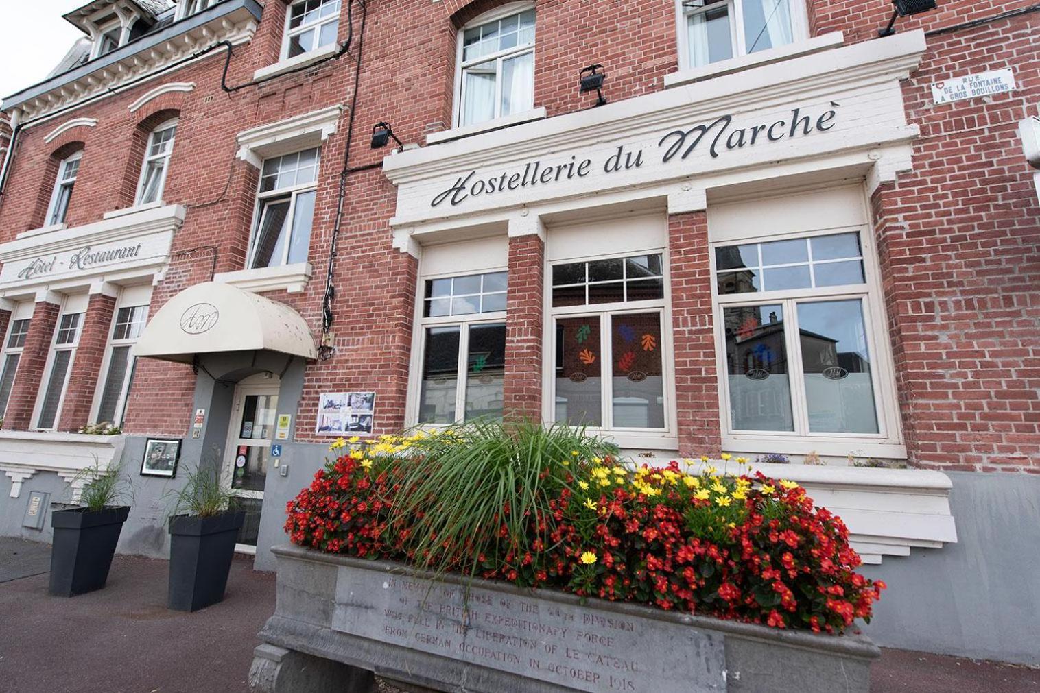 Logis - Hostellerie & Restaurant Du Marche Le Cateau-Cambresis المظهر الخارجي الصورة